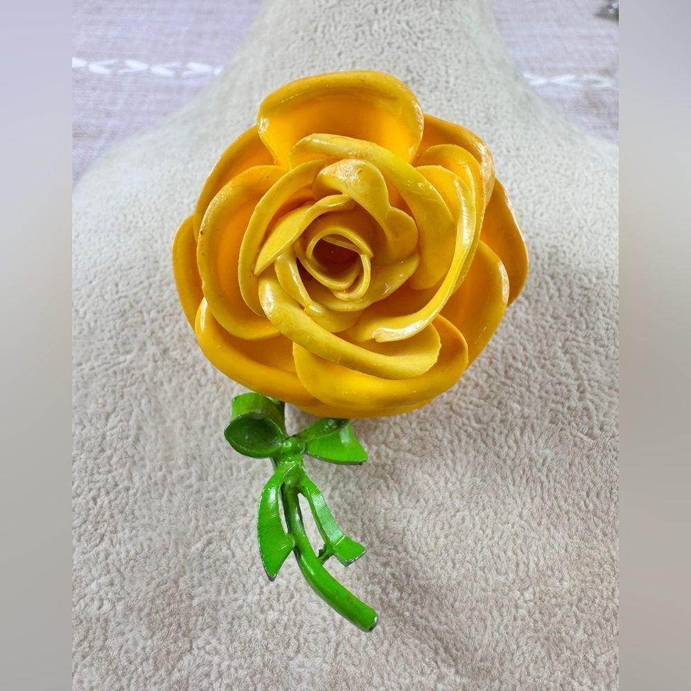 Vintage 60’s Yellow Rose Brooch